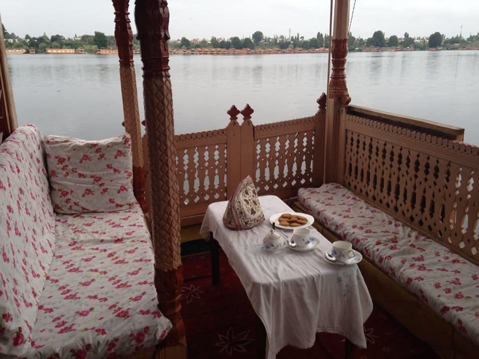 Houseboat Lily Of Nageen Srinagar  Luaran gambar